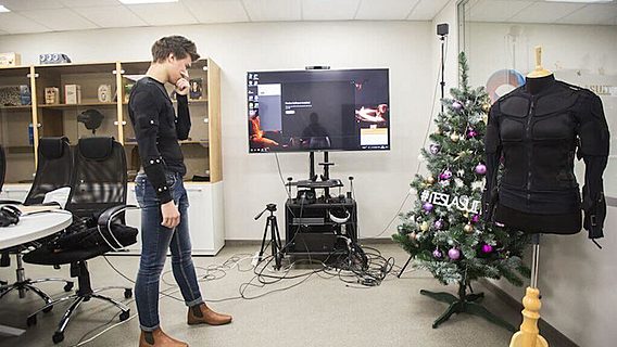 Белорусский стартап Teslasuit получил международную награду за дизайн VR-костюма 
