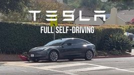 Tesla вдвое снизила цену на автопилот. Обещала только поднимать