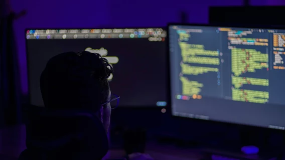 Стваральнік Claude Code кажа, што ШІ закране кожнага, хто працуе з камп'ютарамі — і гэта будзе «балюча»