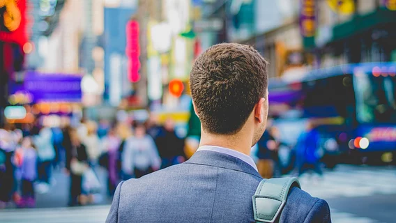 Европейский центральный банк: ИИ скорее создаёт рабочие места, чем отбирает