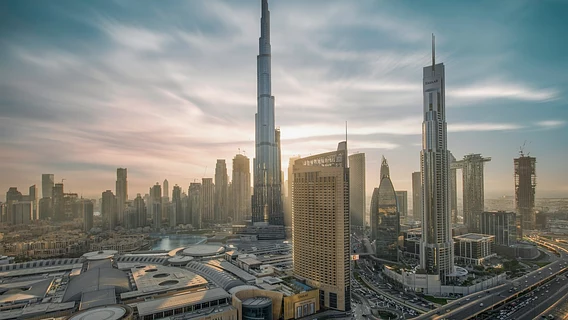 «Усе феерверкі ішлі праз нас». Як беларусы перажылі ракетныя атакі на ААЭ