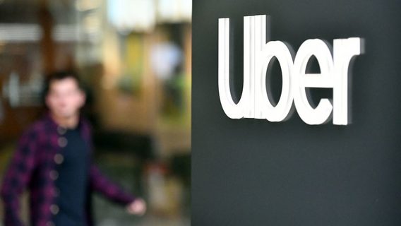 Британский суд признал водителей Uber сотрудниками