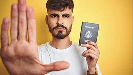 Claude вводит проверку личности: нужен паспорт и селфи