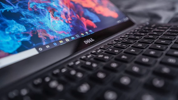 Аппаратный ИИ-бум: Dell взлетела на 40%, у Lenovo лучший месяц с прошлого века