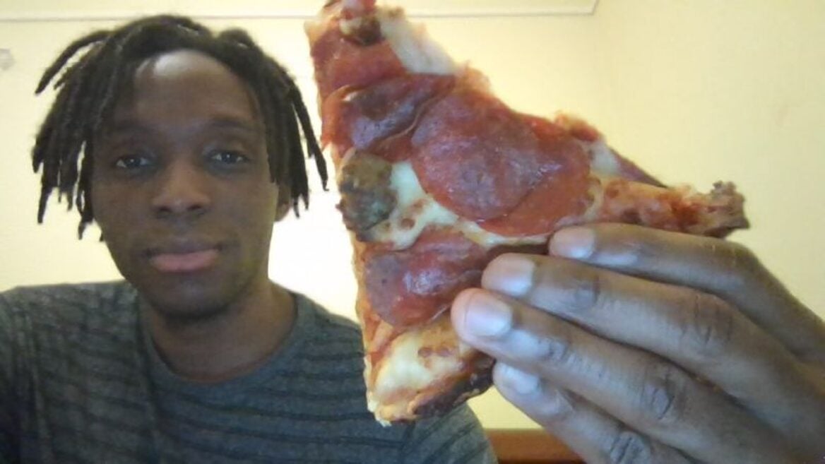 Создатели популярного ИИ-сервиса притворялись ботами чтобы запустить стартап