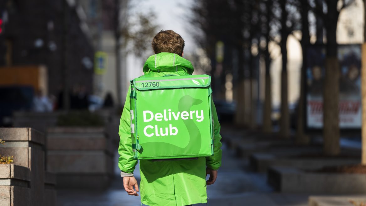The Bell: «Сбер» и VK хотят отдать Delivery Club «Яндексу» в обмен на «Новости» и «Дзен»