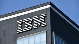 IBM увольняет тысячи сотрудников, чтобы догнать ИИ-лидеров