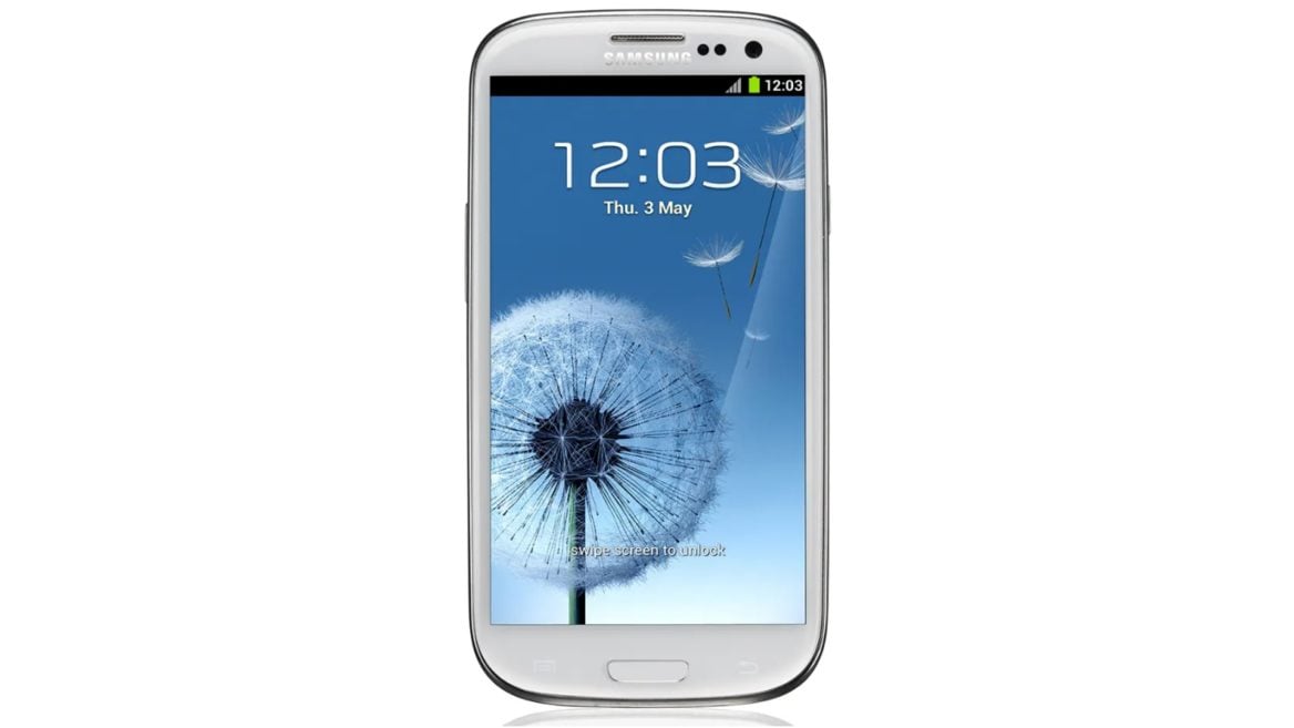 Android 12 запустили на Samsung 10-летней давности