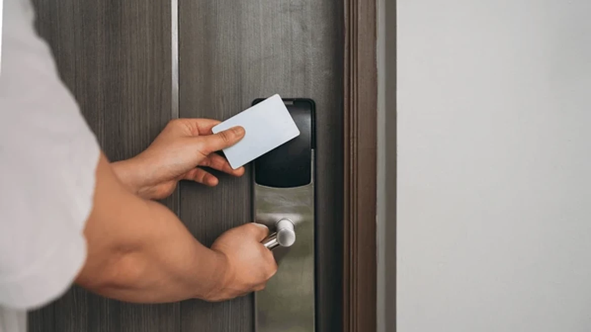 ШІ-агент узламаў сістэму McKinsey за дзве гадзіны без пароляў