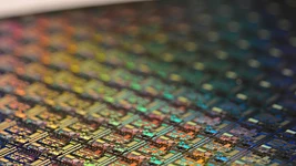 От 150 инженеров останется 10, а 2 года превратятся в 3 месяца: экс-топ Google ждёт ИИ-революцию в микроэлектронике