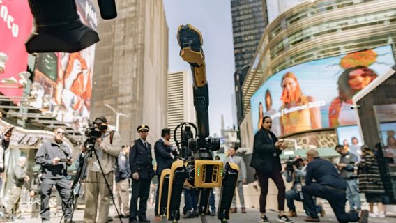 Полиция Нью-Йорка вернет на службу робопса от Boston Dynamics. В первый раз он испугал горожан