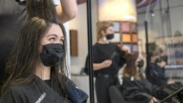 Amazon открывает в Лондоне парикмахерскую с дополненной реальностью и QR-кодами
