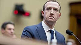 Модераторы Facebook угрожают забастовкой из-за невыплат зарплат