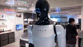 У робата Optimus праблемы з рукамі — Tesla спыніла вытворчасць