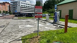 Новыя электразарадкі ў Мінску раскажуць ДАІ, што вы няправільна запаркаваліся