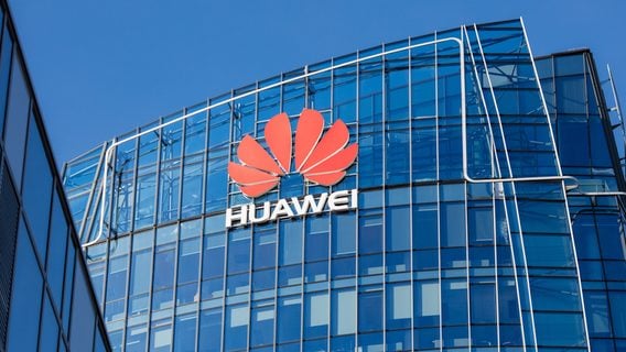 Huawei релоцирует сотрудников из России в Казахстан и другие страны СНГ 