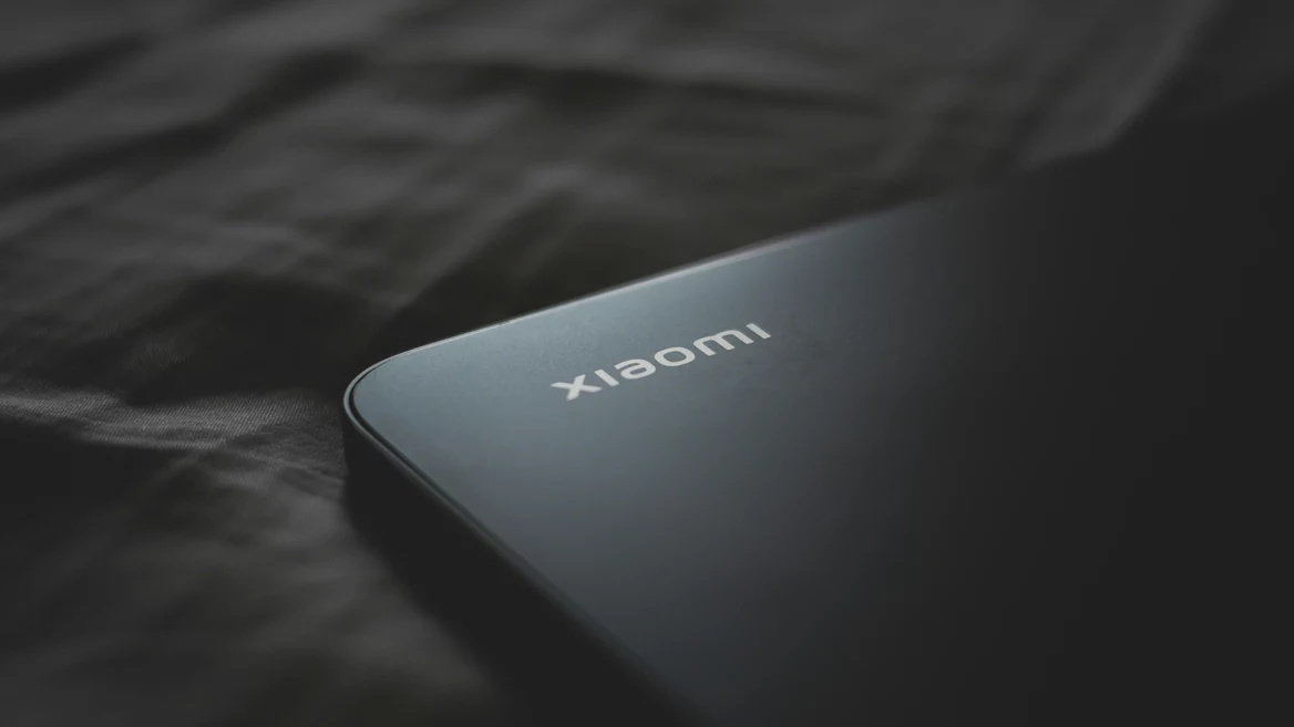Глава Xiaomi призвал не&nbsp;откладывать покупку новых смартфонов&nbsp;— будут только дорожать