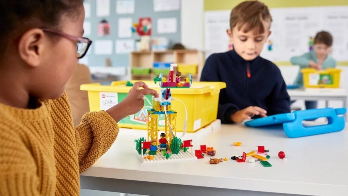 Lego выпустила набор для обучения детей робототехнике и программированию