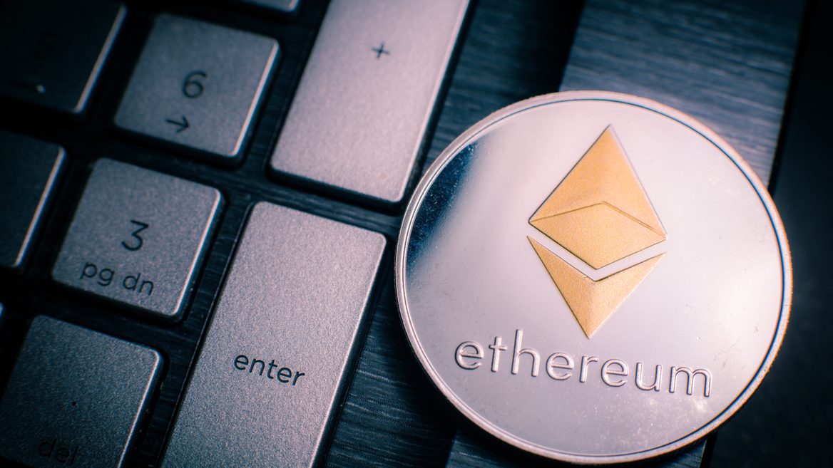 Ethereum растёт быстрее биткоина в 2021 году, курс обновил рекорд