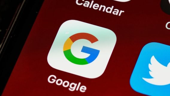 В Google Play стало почти в два раза меньше приложений, чем в начале 2024