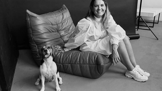 «Если делаешь 35 млн в год, не важно, что у тебя под юбкой». Как СЕО Woofz прошла путь до совладелицы многомиллионной компании