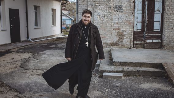Священник-айтишник проповедует в Instagram и открывает ИТ-класс в Гродно