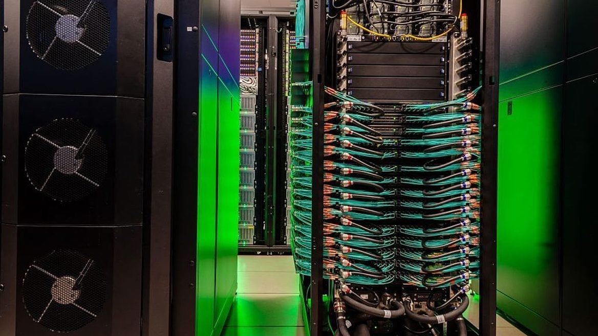 Компьютер 2. Spiking neural network architecture суперкомпьютер. Серверный компьютер. Экзафлопсный суперкомпьютер. Advanced computer system.